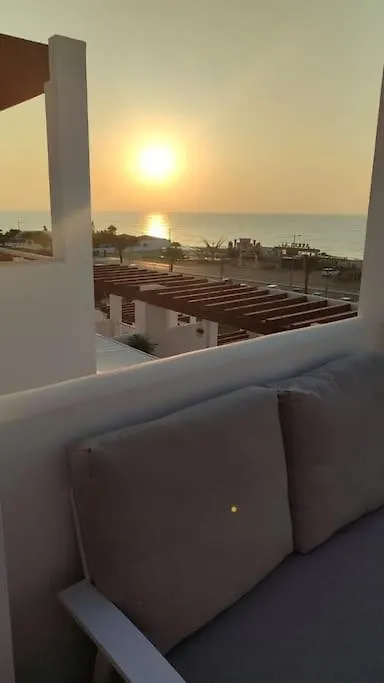 Atico Frente Al Mar En Mojacar 아파트